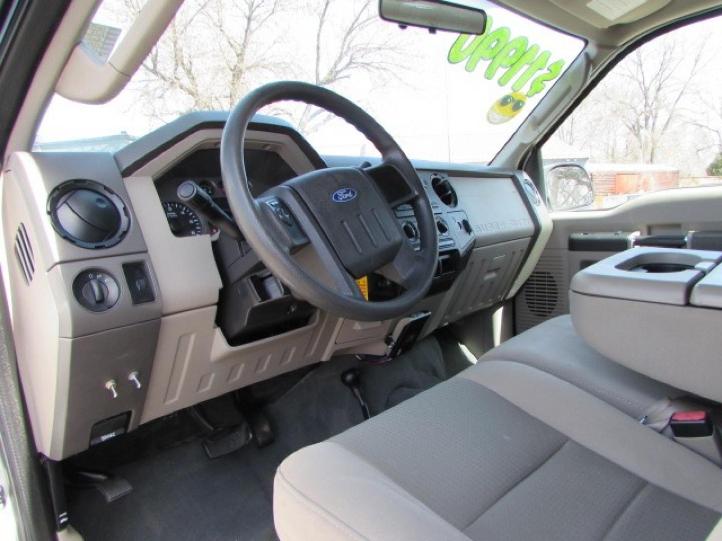 2008 Silver /Gray Ford F-250 SD XL (1FTSX215X8E) with an 5.4L EFI V8 engine engine, 5 speed automatic transmission, located at 4562 State Avenue, Billings, MT, 59101, (406) 896-9833, 45.769516, -108.526772 - 2008 Ford F-250 XL Supercab 4WD Longbox - 116K Miles! 5.4L EFI V8 Engine - 5-Speed Automatic Transmission - Longbox - 4WD - 116,199 miles XL package - air conditioning - tilt steering wheel - cruise control - AM/FM audio - power windows and door locks - power mirrors - trailer brake - manual l - Photo#8